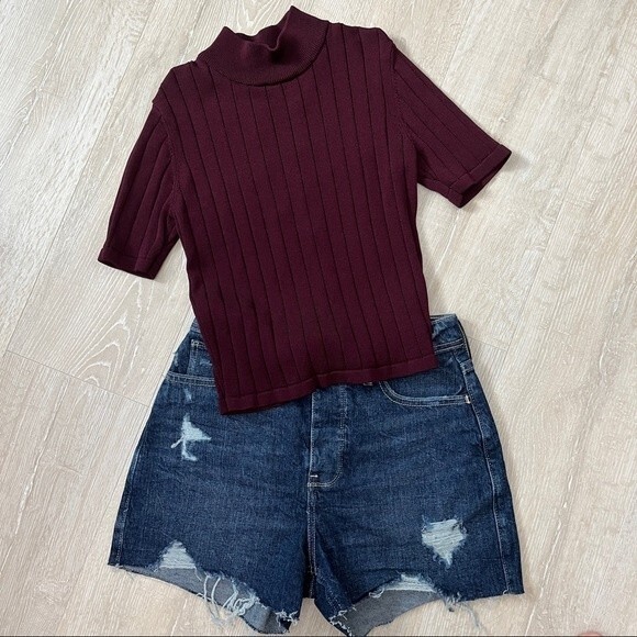 Forever 21 Knit Top with Open Back Maroon Size Small - Picture 4 of 7